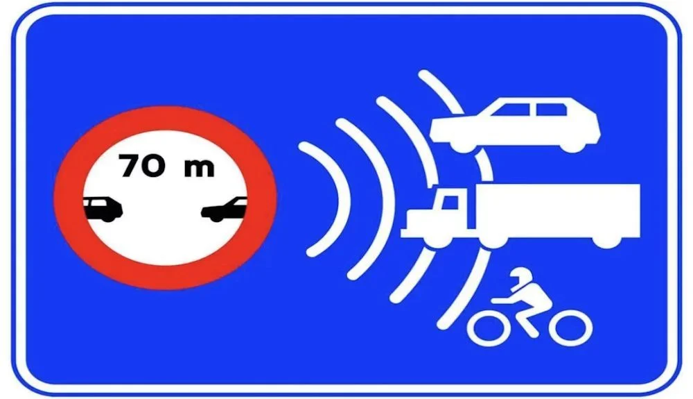 Señal S 991f de la DGT de advertencia de distancia de seguridad